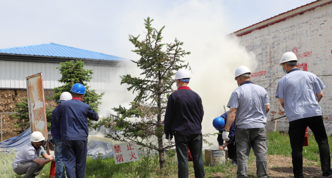 海倫市利民萬佳鍋爐開展政企聯(lián)動(dòng)安全生產(chǎn)應(yīng)急演練活動(dòng)